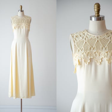 Jessica McClintock dress | 90s y2k vintage pastel yellow silky lace sleeveless floor length maxi dress gown 
