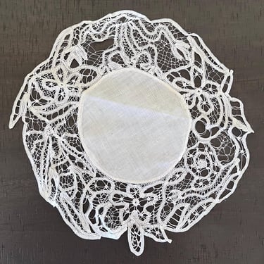 Doily 12” early Battenberg 