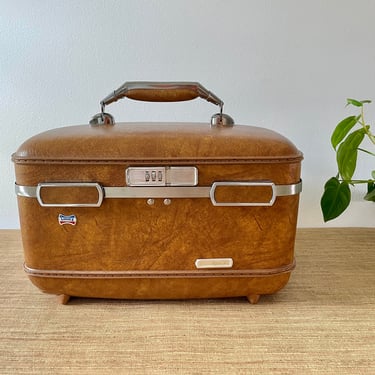 Vintage American Tourister Train Case with Combination Lock - Caramel Color 