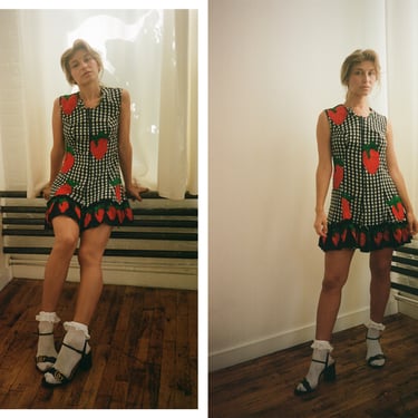 Vintage 1970s 70s Black Checkered Strawberry O-Ring Zip Up Rah-Rah Mini Dress w/ Ruffled Hem 