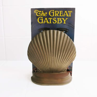 Vintage 80s Brass Seashell Bookends - 1980s Pair Aged Gold Sea Shell Scallop Book End - Hollywood Regency Beach House Decor 