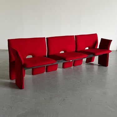 Vintage Postmodern Three-seater Sofa in Red Wool and Black Metal, Memphis Style, 1980s Italy 