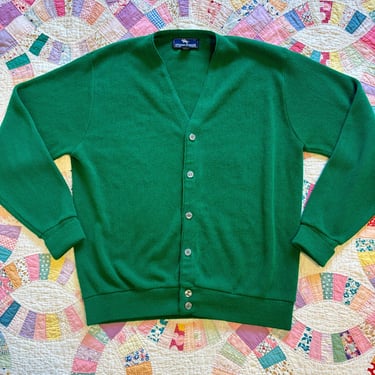 Vintage 70s Kelly Green Orlon Acrylic Cardigan Sweater Knit Medium Large by TimeBa