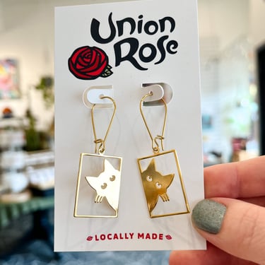 Peek-a-boo Cat Earrings