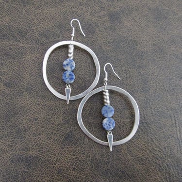 Hammered silver and sodalite hoop earrings 