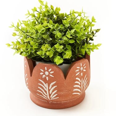 MTBE Vasanta Petal Planter