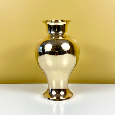 Curvy Solid Brass Vase 