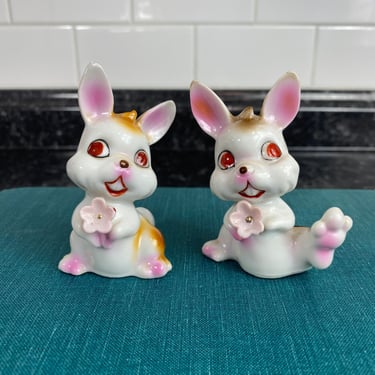 Vintage Kitsch Red Eye Bunny Salt and Pepper Shakers | Made in Japan | Kitsch Rabbit Ceramics | Bunny Red Eyes Holding Flowers 1950s 