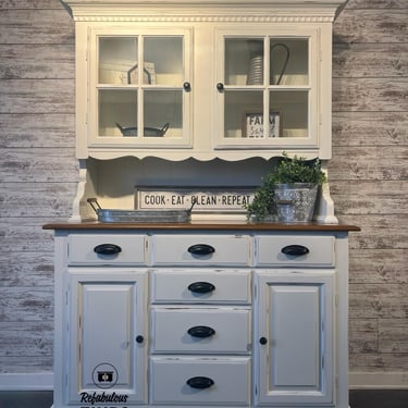 Gorgeous Country Farmhouse Hutch 