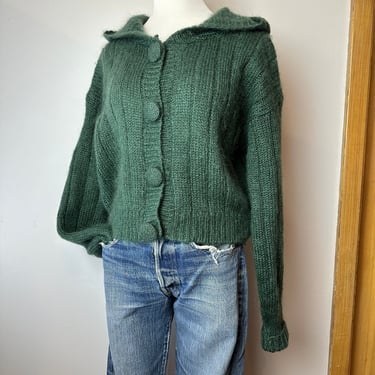 90’s fuzzy hooded sweater~ earthy sage green boxy cropped style cozy knit ~ oversized hood / Grunge mohair size M 