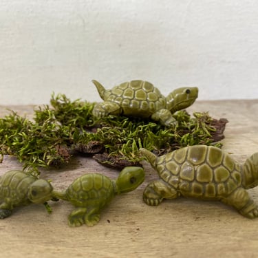 Vintage Turtle Miniatures, Made In Hong Kong, Plastic Mini Turtles, Dollhouse Miniatures, Terrarium 