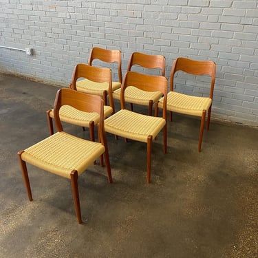 Møller Model 71 Dining Chairs in Teak and Paper Cord Seats