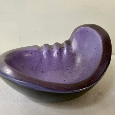 Mid Century Purple Atomic Ashtray, Trinket Dish, Marked 369 CZ, Tobacciana, Pottery 