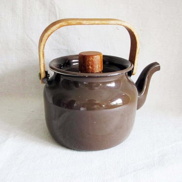 Vintage Brown Enamel Tea Kettle - Wood Handle Minimalist Metal Tea Pot - Shabby Chic Farmhouse Woodland Kitchen Decor 
