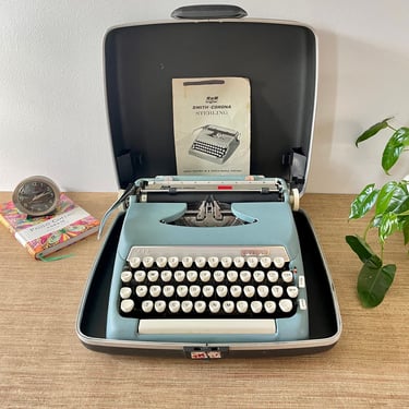 Vintage Smith-Corona Sterling 1964 Manual Portable Working Typewriter With Case - FAX Series - Starmist Blue 