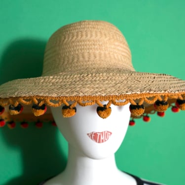 Awesome Vintage 60s 70s Tiki Style Ball Fringed Straw Statement Hat 