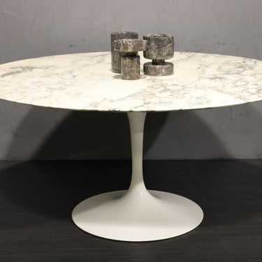 Eero Saarinen for Knoll 60"Tulip Table in Arabescato Marble