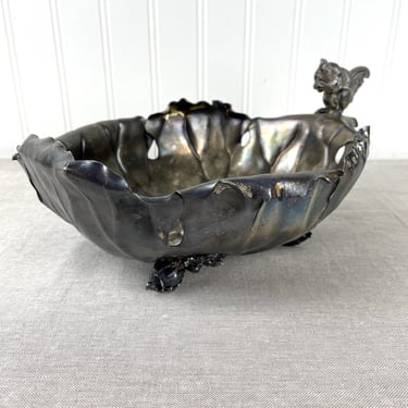 Antique Pairpoint quadruple silver plate Cabbage Nut Bowl with Squirrel #5532 - turn of the century 