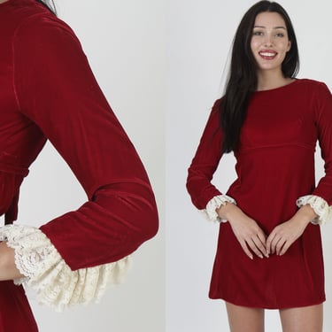 Holiday Party Red Burgundy Velvet Mini Dress, Christmas Style Tiered 70s Outfit, Vintage 70s Lace Trim Boho Party Frock 