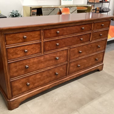 Thomasville Cinnamon Hill Dresser