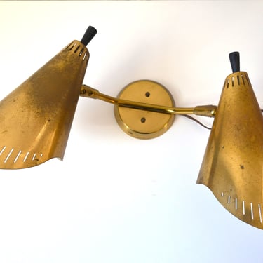 Vintage Mid-Century Atomic Modern Wall Mounted Double Sconce Lamp in Gold by Lightolier 