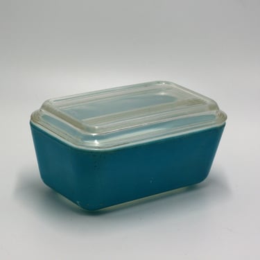 vintage Pyrex blue refrigerator dish with cover 502B 