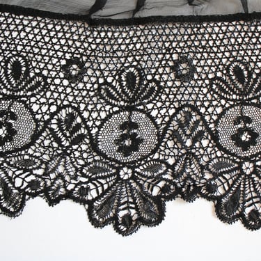 Antique Handmade French Bobbin Lace Flounce -  19th Century - 8” Wide 1.81 Yards 