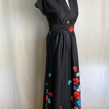 70’s sexy long black knit maxi dress~ belted optional bright floral print empire waist capped sleeves boho size small 