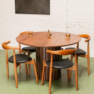 Dalia Round Table in Walnut