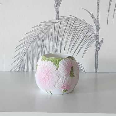 Vintage Vase / Planter, Chrysanthemum motif, WNS Pottery, Ceramic, dated 1987 