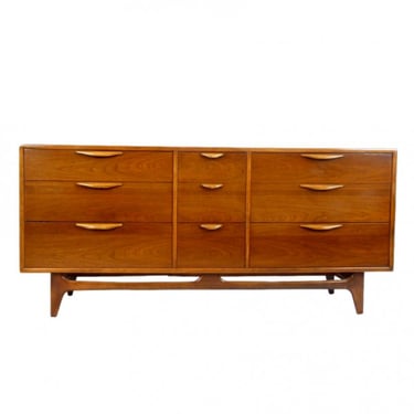 1960s 9-Drawser Dresser