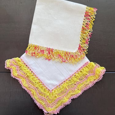 Hankies 2L Funky 1970s trim 