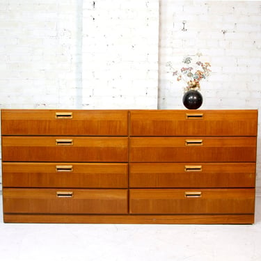 Vintage mcm 8 drawer teak dresser with oak handles by Dixie Furniture USA | Free delivery in NYC and Hudson Valley 