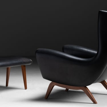 Leather Lounge Chair & Ottoman by Illum Wikkelso