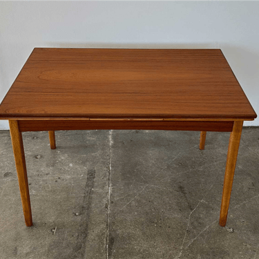 dining table 1722