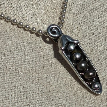 Dakota West / Shubes - Vintage Sterling Silver Peas in a Pod Pendant on Sterling Ball Chain Necklace 