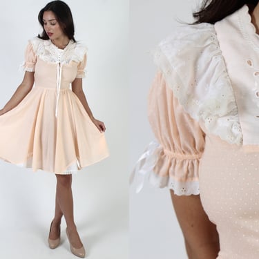 70s Country Western Dress, Tiny White Swiss Dot Print, Square Dance White Lace Full Skirt, Peach Honky Tonk Saloon Sundress 
