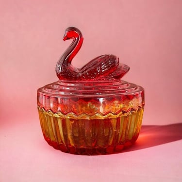 Vintage Ombre Jeanette Amberina Glass Swan Lidded Vanity Powder Candy Dish 