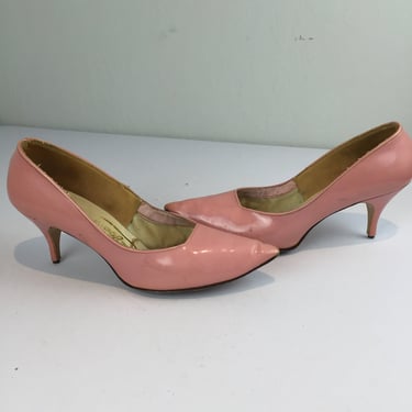 Stand Taller Than Everyone  - Vintage 1950s 1960s Pink Faux Patent Leather Stilettos - 7M 