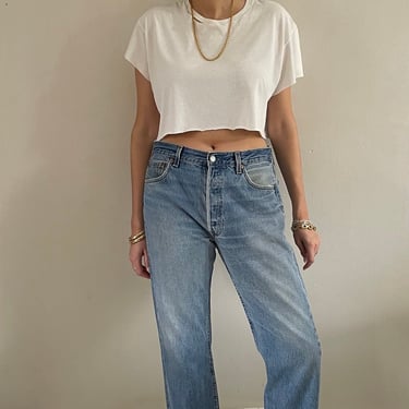 32 Levis 501 faded jeans / vintage Levis 501 loose fit baggy worn faded high waisted button fly Levis boyfriend jeans USA | size 32 