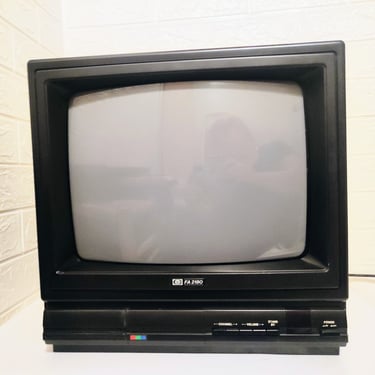 Vintage Portable TV / Plastic Tv/ Elite FA 2180 Tv/ Working Tv/ Retro Tv/ Black Tv/ Germany / Mid Century Modern Tv/ Retro Portable Tv/ 90s 