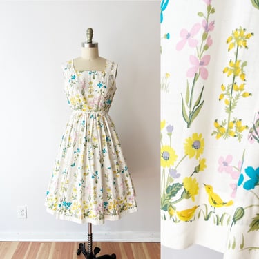 SIZE XS / S Vintage 1960s Novelty Print Bird and Wildflower Dress / Border Print Nature Dress / Cotton Day Dress Summer 