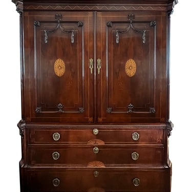 A Fine English George III Mahogany Cabinet/Linen Press