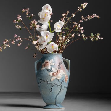 Roseville Magnolia Vase in Blue