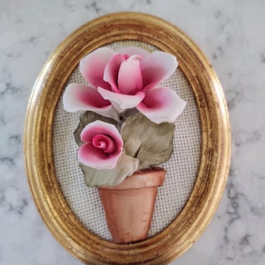 Vintage 3D 6x4 Small Framed Capodimonte Porcelain Flower Pot Art with Oval Gold Frame 