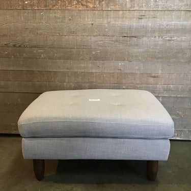 Comfy Ottoman (Tacoma)