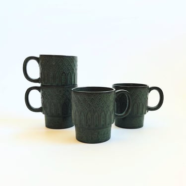 Stoneware Stacking Mugs - Set of 4 