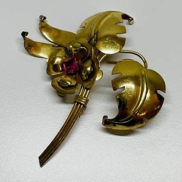 1940’s Gold Floral Nosegay Brooch