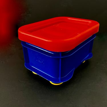Vintage Modern Plastic Lidded Container Design P G Tedioli Made In Italy 