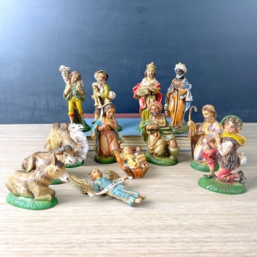 Italian plastic nativity figures - 13 pieces - 1970s vintage 